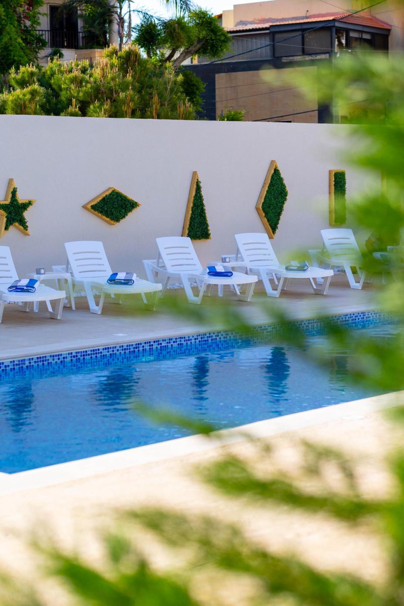 Mateus Hotel & Pool Jounieh Exterior foto