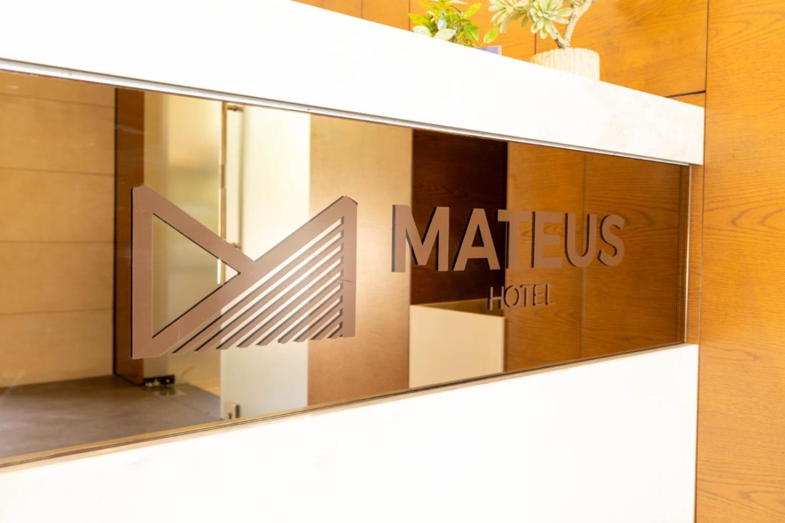 Mateus Hotel & Pool Jounieh Exterior foto
